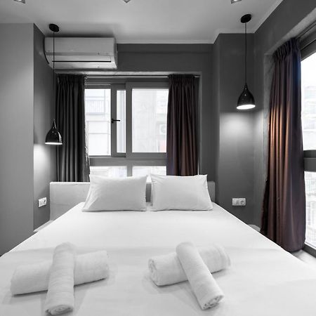 Westay Apartments, The Luxury Suites Thessaloniki Buitenkant foto